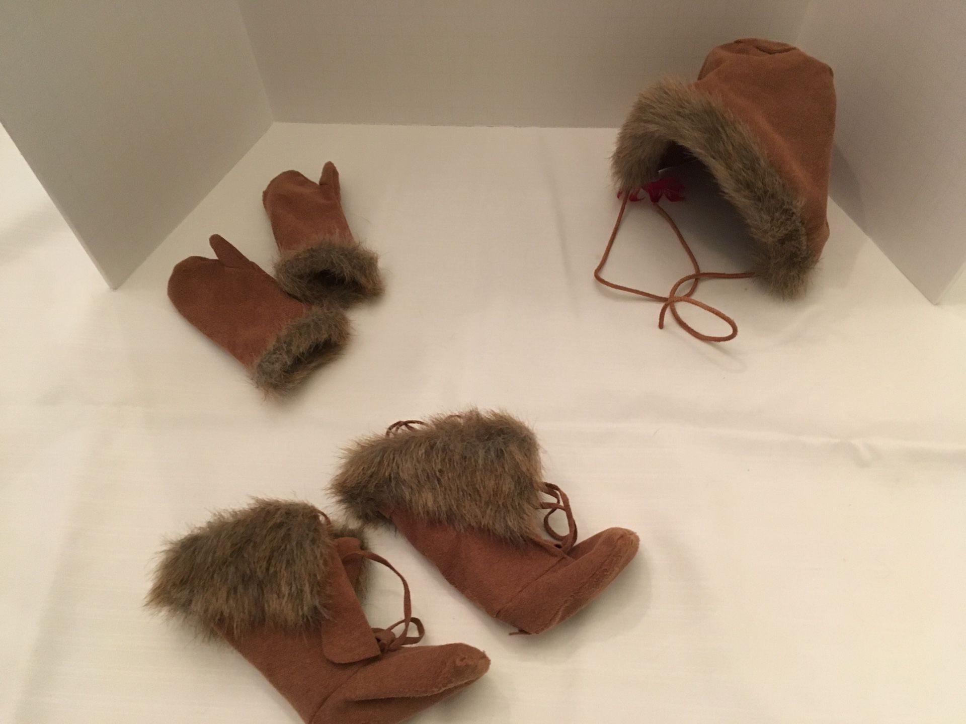American Girl Kaya Boots/Hat/Gloves