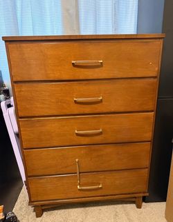 mid-century / vintage style 5-drawer dresser