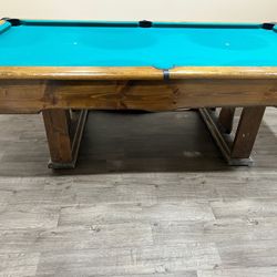 Custom pool table