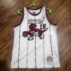 Official Hardwood Classics Vince Carter jersey. 1998–99 rookie year edition.