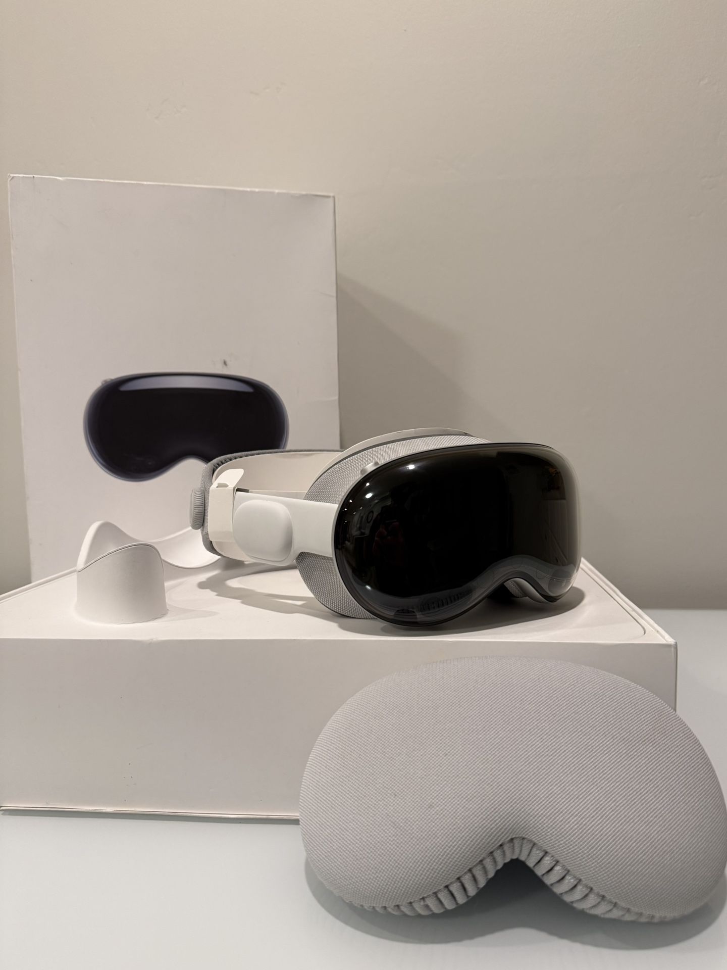 Apple Vision Pro 256 GB M2 Chip