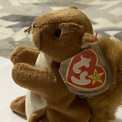 TY BEANIE BABY NUTS SQUIRREL 