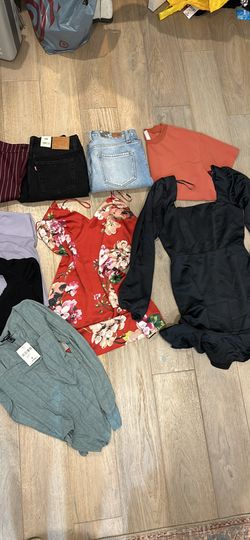 Closet lot new Levi’s Tilly forever 21 clothing