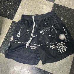 EE Shorts Size M