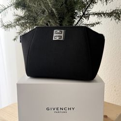 GIVENCHY MAKE UP BAG