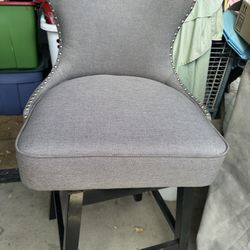 Beautiful Bar Stools With Swivel Base