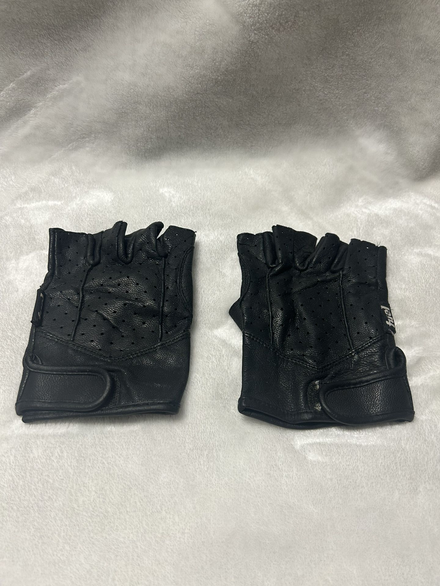 FUEL black Adult Black Fingerless Leather Motorcycle Gloves medium Large