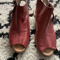 Earth heels solid shoes size 9D