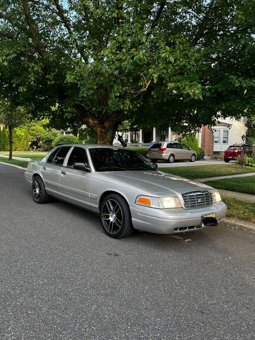 2008 Ford Crown Victoria
