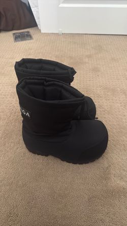 balenciaga alaska boots