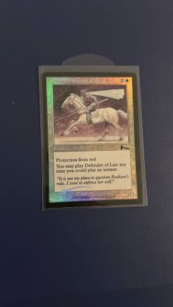 Defender Of Law 2/1 Foil Magic The Gathering Trading Card