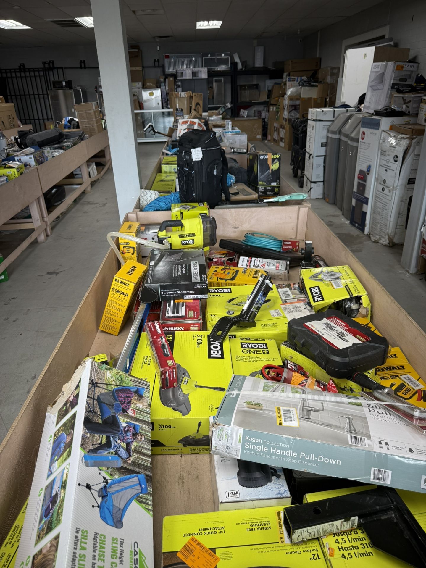 Desert deals liquidation hot deal Tuesday 07/01 all bins $15 locations 1322 S 4th ave Yuma az 85364