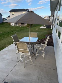 Tall patio set