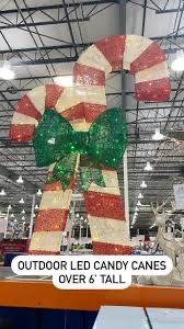 Beautiful outdoor Led candy canes 6 ft