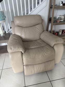 Havertys Wrangler Recliner