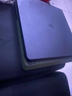 PS4 slim 1tb