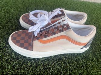 Vans Old Skool BRAND NEW size 8 women size 6.5 men