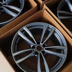 BMW OEM 647M Rims M Sport 19in