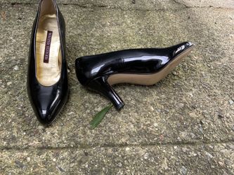Designer Shoes Black Patent Size 5