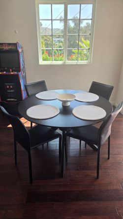 Dining Table Set