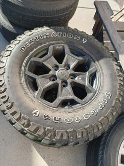2021 Jeep Gladiator Rim And Tites Only 2