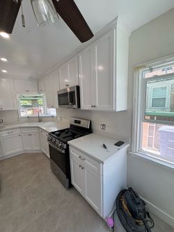 White shaker