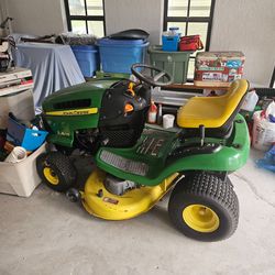 Lawnmower john deer