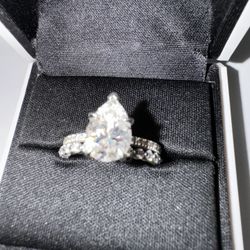 10K White Gold Moissanite Bridal Set