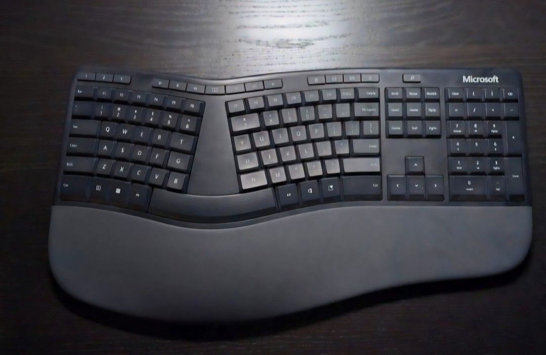 Microsoft Contoured ERGO Keyboard