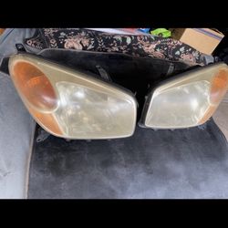 RAV4 Headlights 2005 2004 2nd Gen