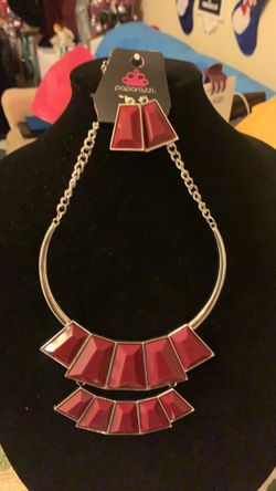 New necklace with earrings color red