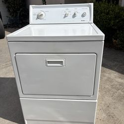 Gas dryer