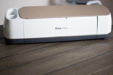 Brand New Cricut Maker Cutting Machine - Never Used Complete Set