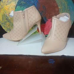 Ladies Stylish Boots Sale 
