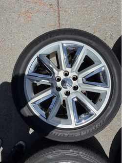 Weels &Tires  285/45R22