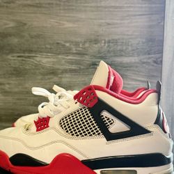 Jordan 4 Fire Reds 