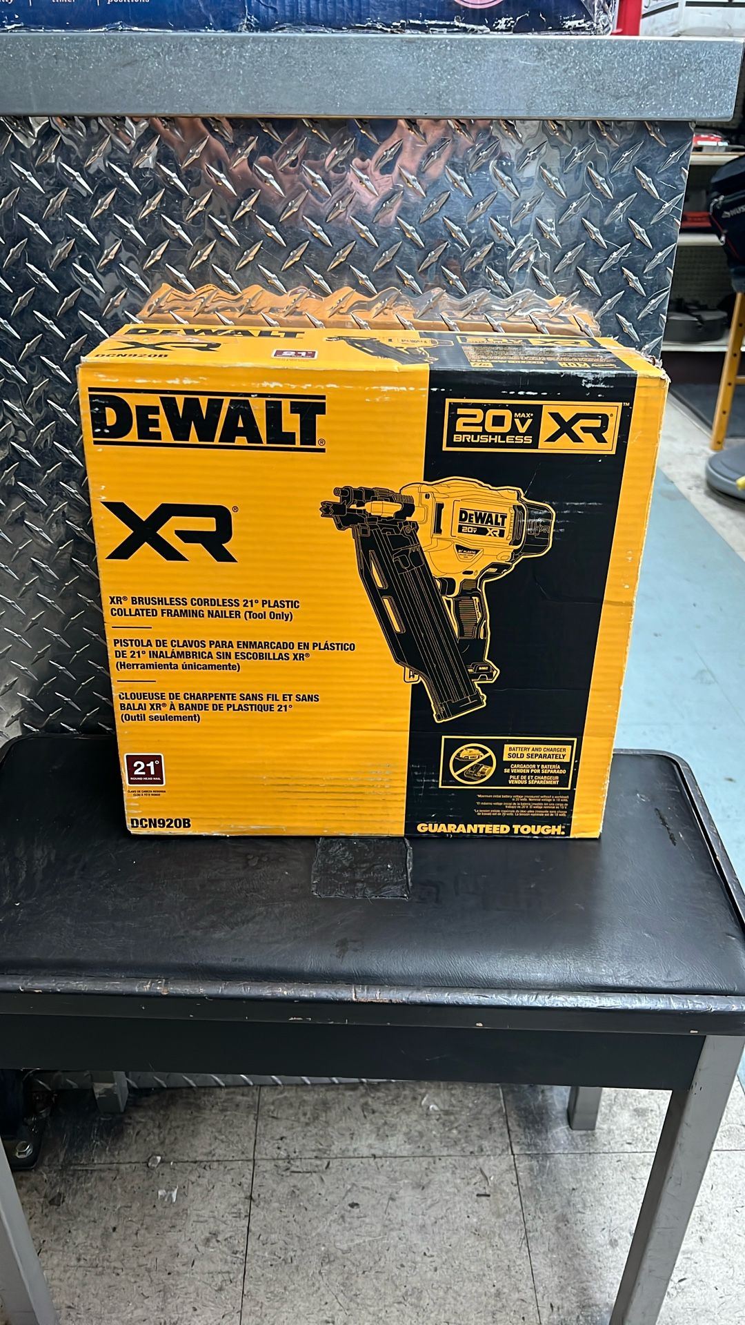 Dewalt DCN9020B 20v XR Cordless 21* Framing Nailer