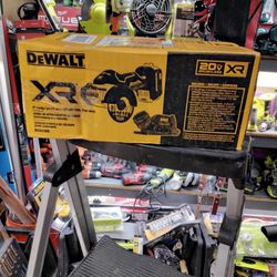DeWalt 20V XR Brushless 3" Cut-Off Tool DCS438B