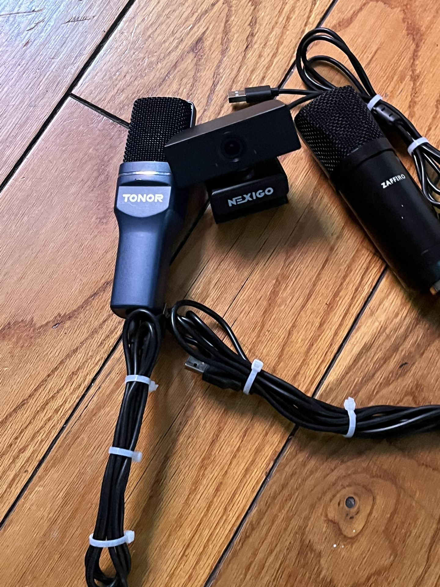 Streaming Bundle: 2 USB Mics + Nexigo 1080p Webcam