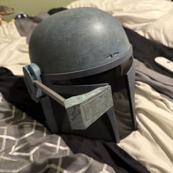 Mandalorian Helmet 