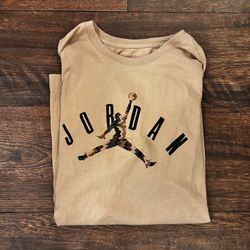 Nike Air Jordan Flight MVP T-Shirt Size Medium Excellent Condition. Located in Murray. Will hold with Venmo or if you’re on your way