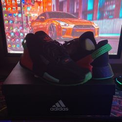 Adidas nmd r1 black queen 2025