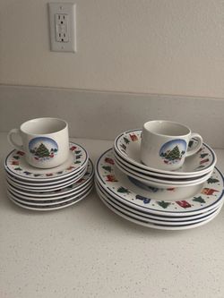 Christmas Holiday Dinnerware Set for four fine porcelain