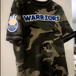 Large Men’s Camo Golden State Warriors Shirt $50