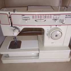 Vintage Singer Merritt 8734 sewing machine