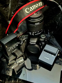 $250 - CANON 70D BUNDLE
