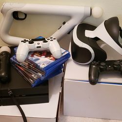 Ps4 and Vr and Games and Controller
