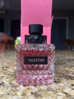 Valentino Donna Born In Roma