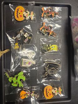 Looneytunes pins
