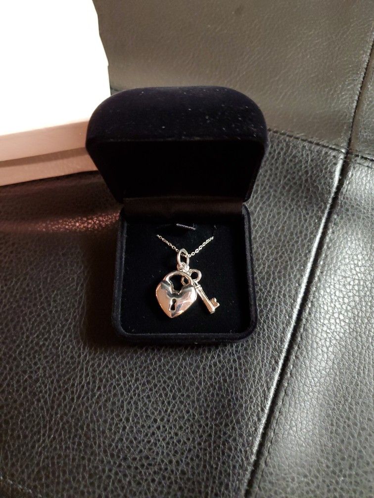 STERLING SILVER "KEY TO YOUR HEART" NECKLACE (LOCKET & CHAIN)
